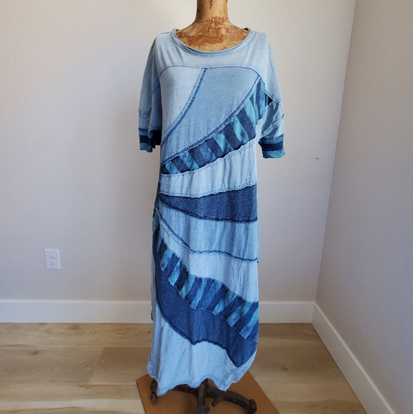 We The Free Rays of Indigo Tee - Picture 5 of 14